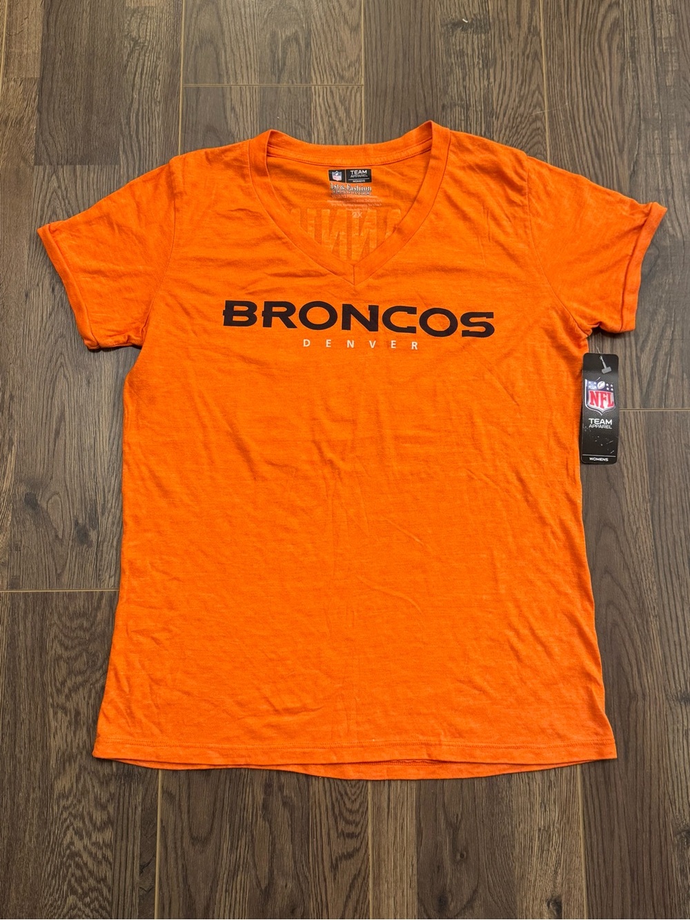 1st & Fashion Women's Denver Broncos Manning V-Neck T-Shirt with Design